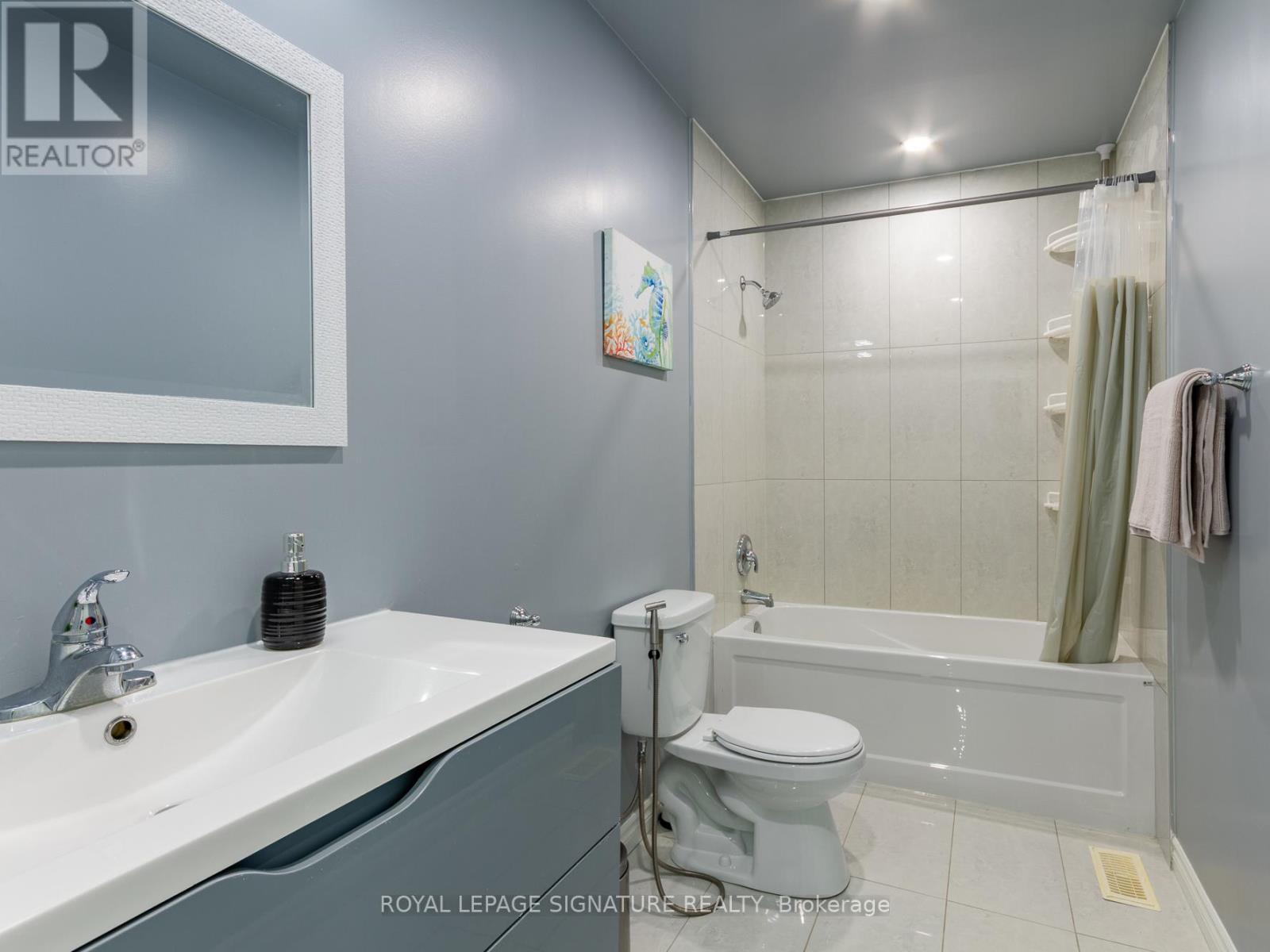 66 Niagara Road, Kitchener, Ontario  N2B 1T2 - Photo 20 - X12435431