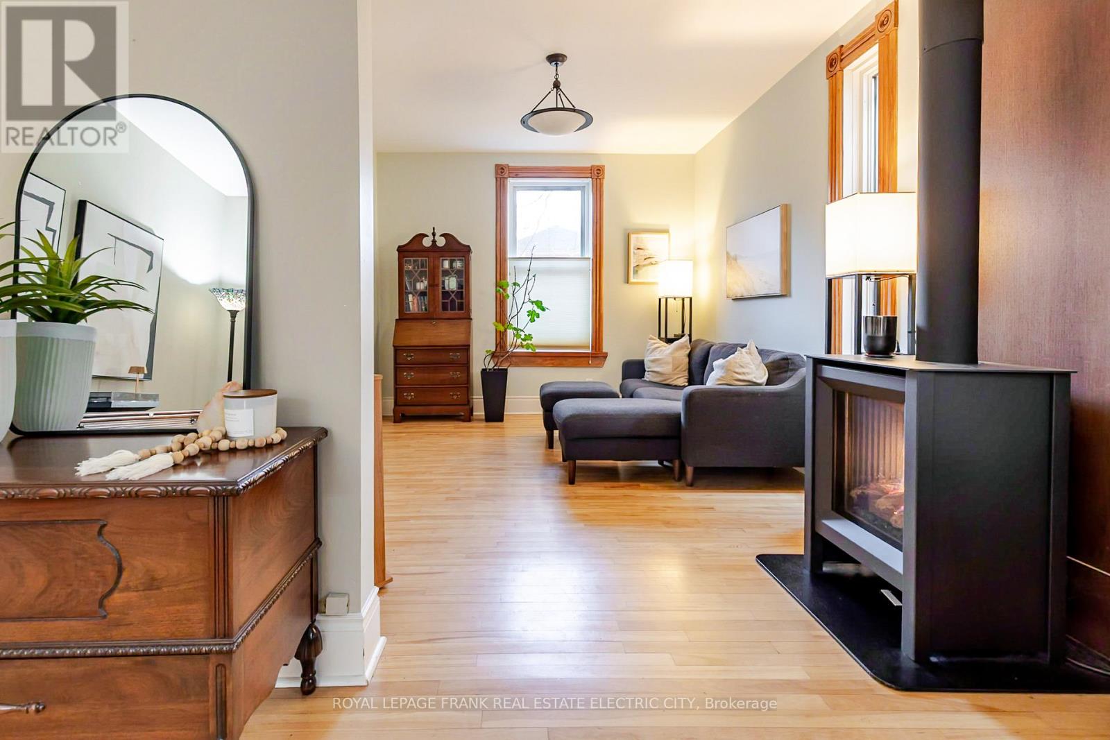 693 Water Street, Peterborough, Ontario  K9H 3N4 - Photo 8 - X12545834