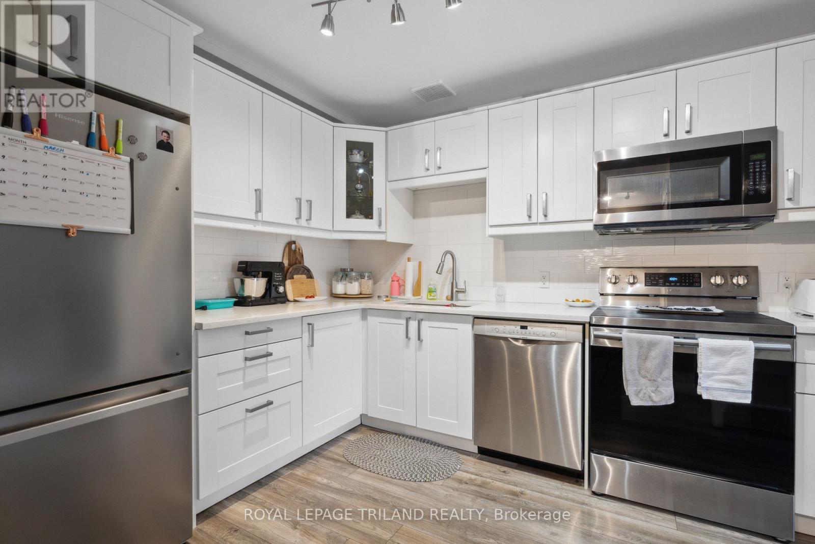 70 Stokes Road, St. Thomas, Ontario N5R 6A9 - Photo 8 - X12545818