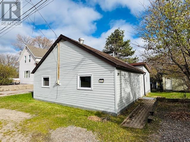 413 River St, Kenora, Ontario