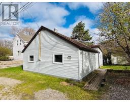 413 River St, Kenora, Ontario