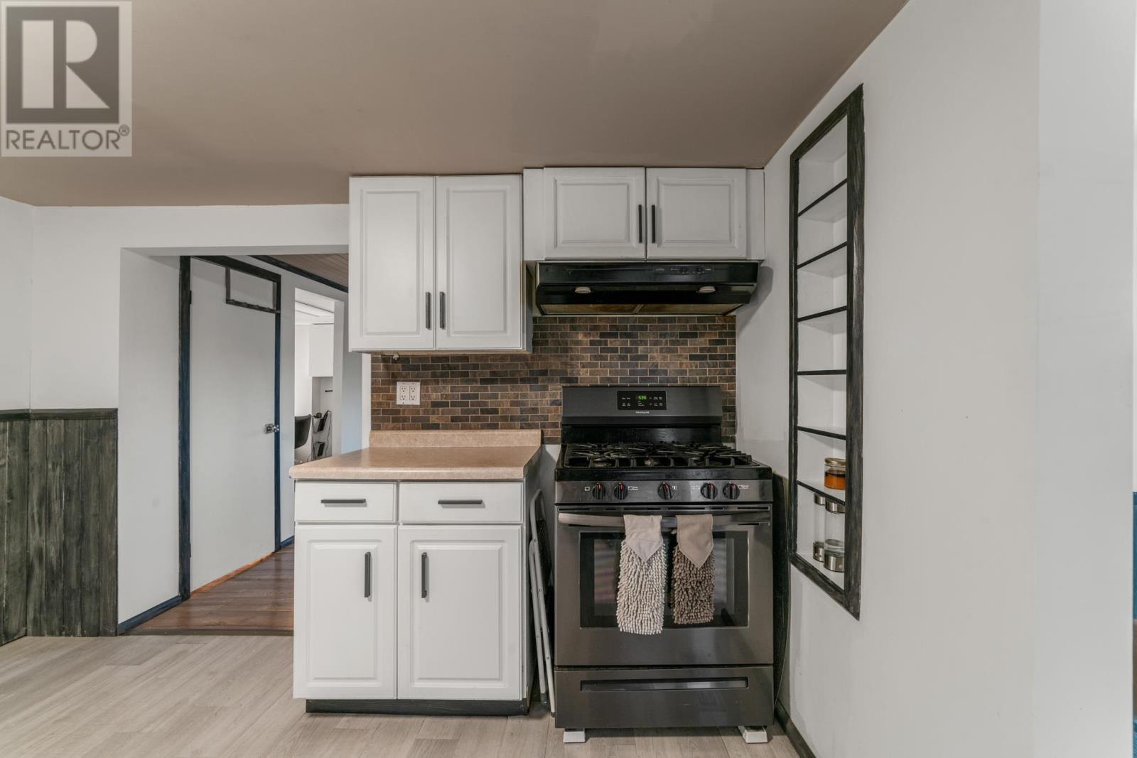 875 & 869 Fourth Avenue South, Kenora, Ontario  P9N 1Z9 - Photo 9 - TB253249