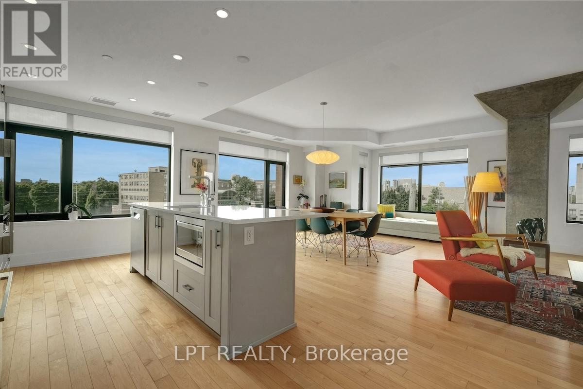 504 - 60 Springhurst Avenue, Ottawa, Ontario K1S 5V7 - Photo 2 - X12545858