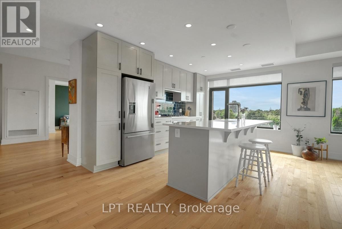 504 - 60 Springhurst Avenue, Ottawa, Ontario K1S 5V7 - Photo 3 - X12545858