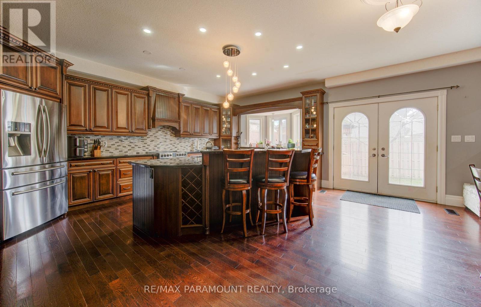 7 Mariposa Court, Kitchener, Ontario  N2E 4A9 - Photo 11 - X12545624