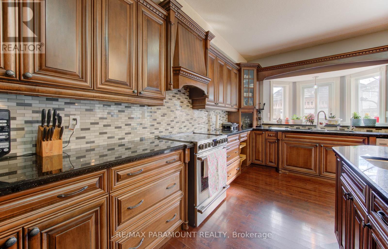 7 Mariposa Court, Kitchener, Ontario  N2E 4A9 - Photo 13 - X12545624