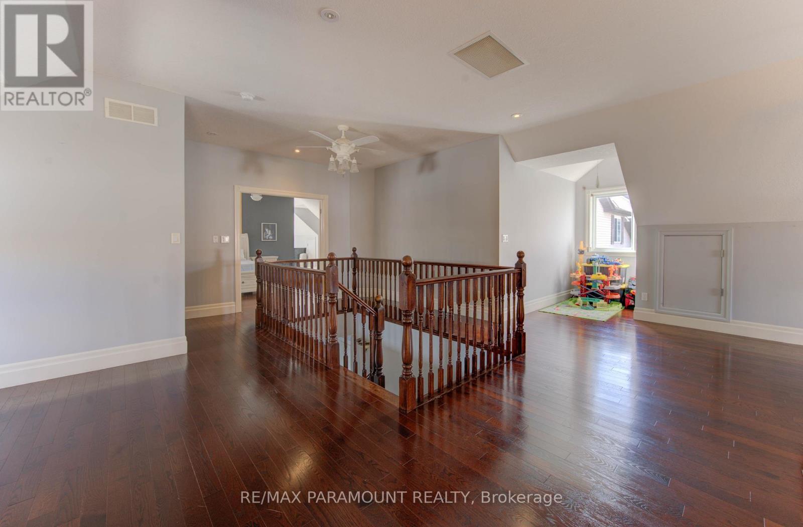 7 Mariposa Court, Kitchener, Ontario  N2E 4A9 - Photo 34 - X12545624