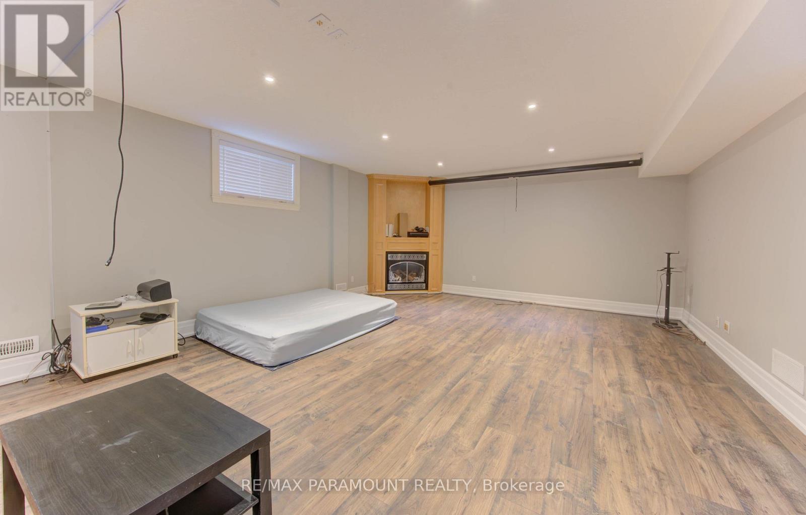 7 Mariposa Court, Kitchener, Ontario  N2E 4A9 - Photo 41 - X12545624