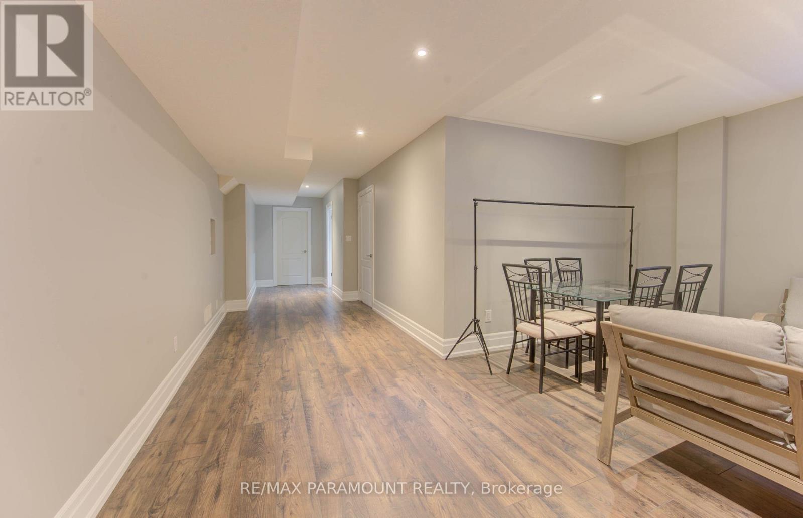 7 Mariposa Court, Kitchener, Ontario  N2E 4A9 - Photo 43 - X12545624