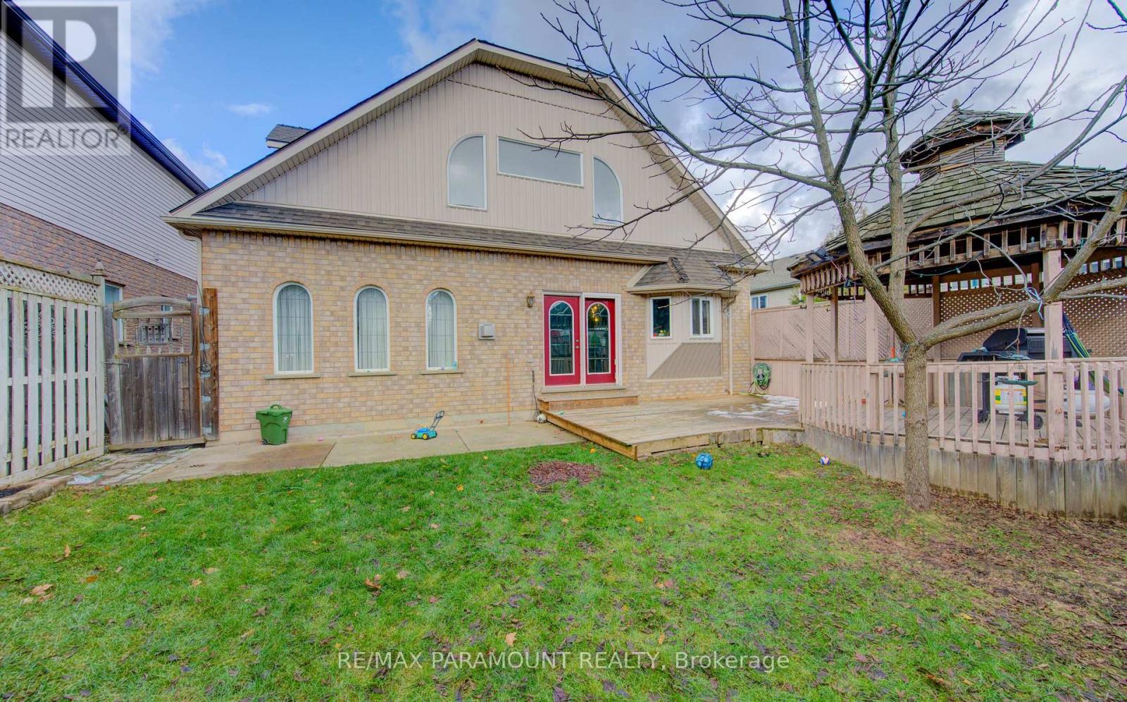 7 Mariposa Court, Kitchener, Ontario  N2E 4A9 - Photo 48 - X12545624