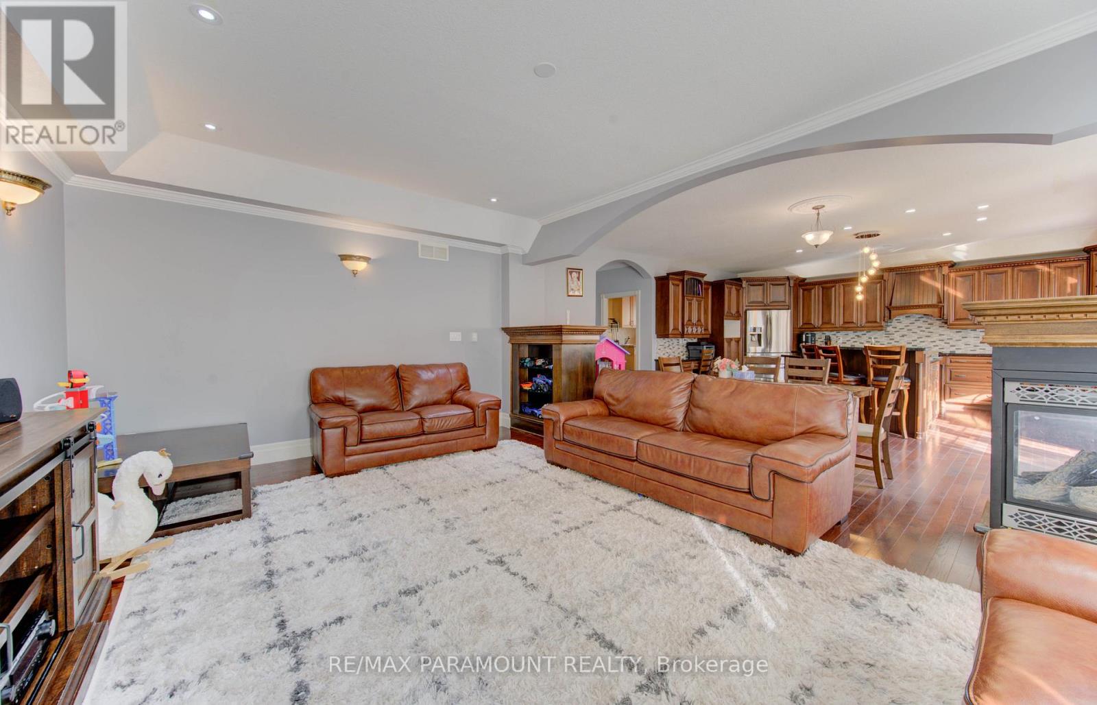 7 Mariposa Court, Kitchener, Ontario  N2E 4A9 - Photo 7 - X12545624