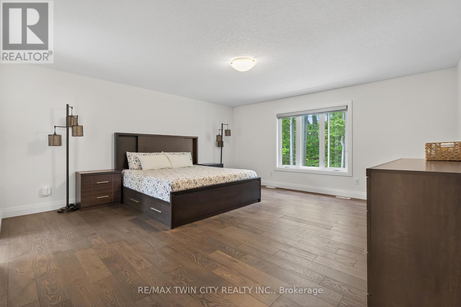 209 Jeffrey Place, Kitchener, Ontario  N2C 0C2 - Photo 18 - X12545626