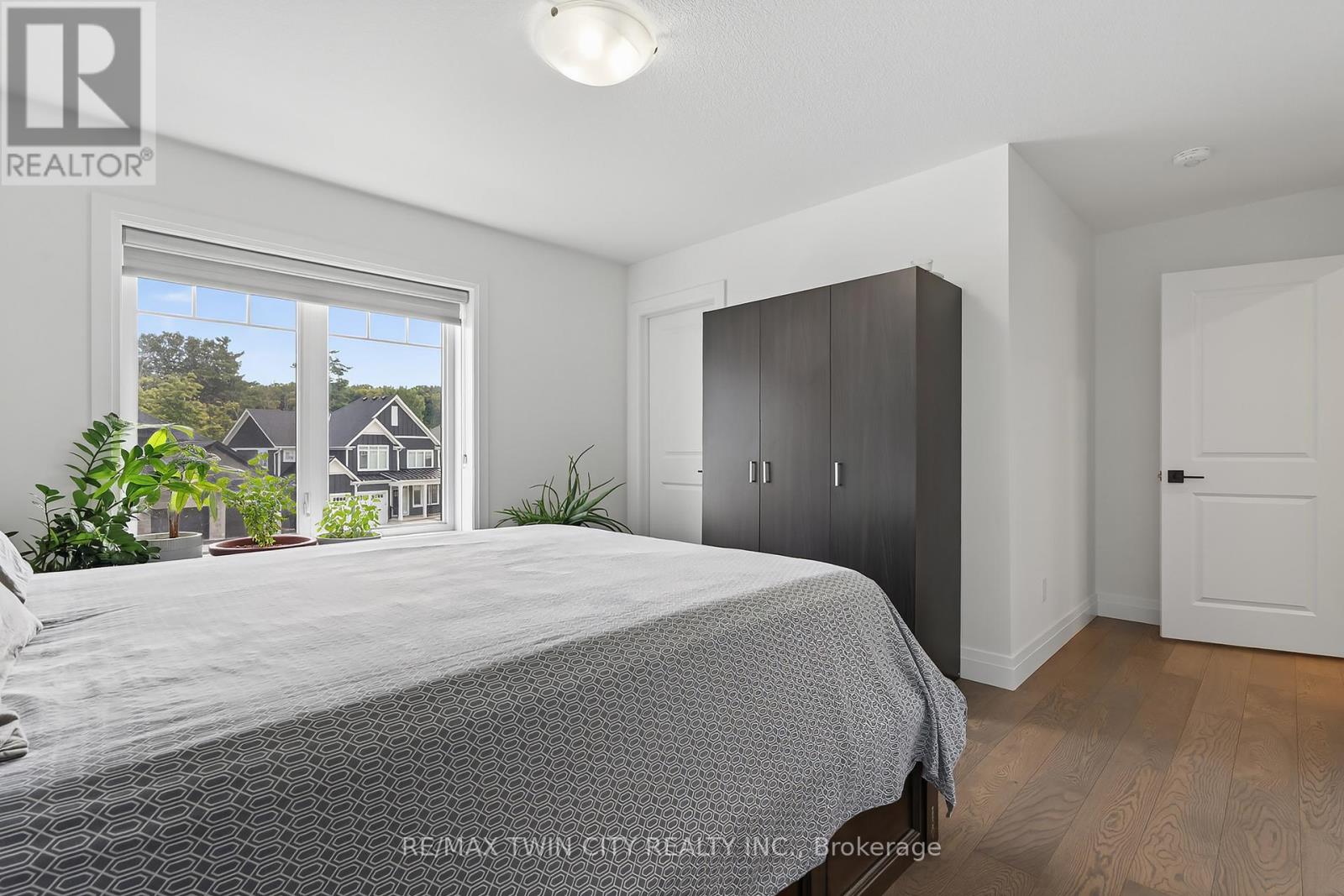 209 Jeffrey Place, Kitchener, Ontario  N2C 0C2 - Photo 22 - X12545626