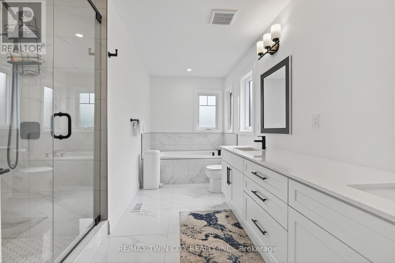 209 Jeffrey Place, Kitchener, Ontario  N2C 0C2 - Photo 26 - X12545626