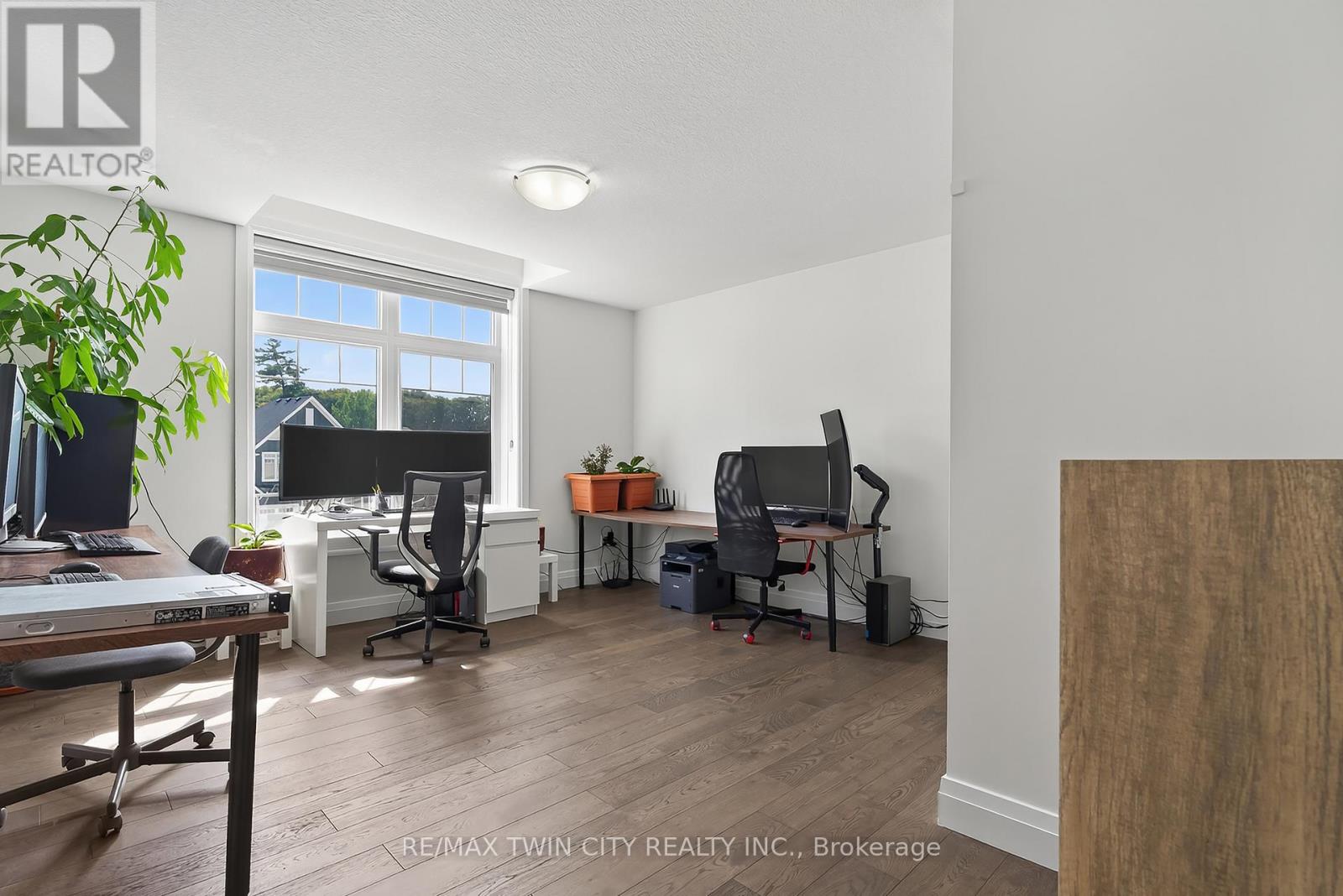 209 Jeffrey Place, Kitchener, Ontario  N2C 0C2 - Photo 27 - X12545626