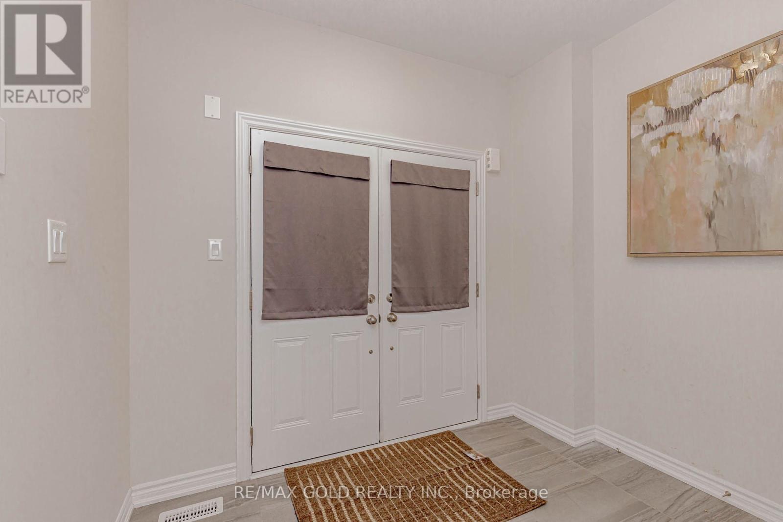 4 Heming Street, Brant, Ontario  N3L 0M5 - Photo 5 - X12545690