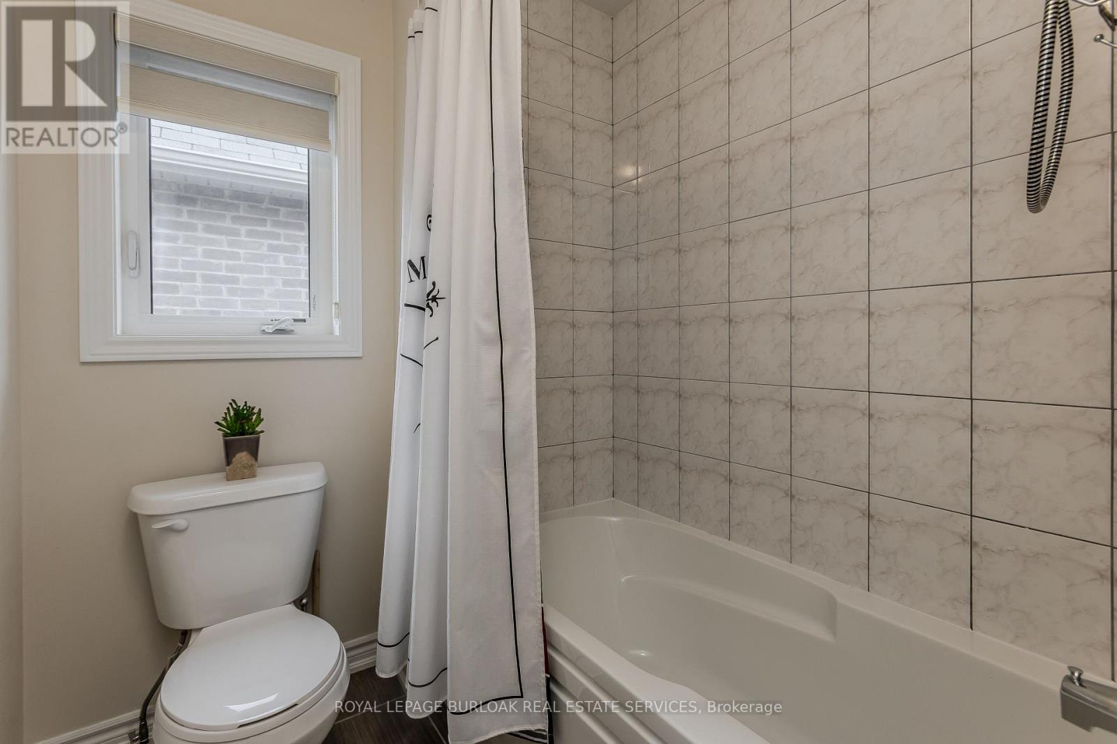 39 Mcwatters Street, Hamilton, Ontario  L0R 1C0 - Photo 34 - X12545708