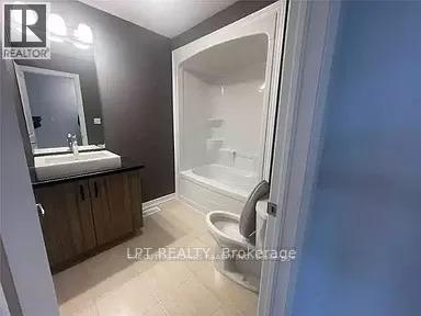 24 Bradley Avenue, Welland, Ontario  L3B 0K1 - Photo 16 - X12545710