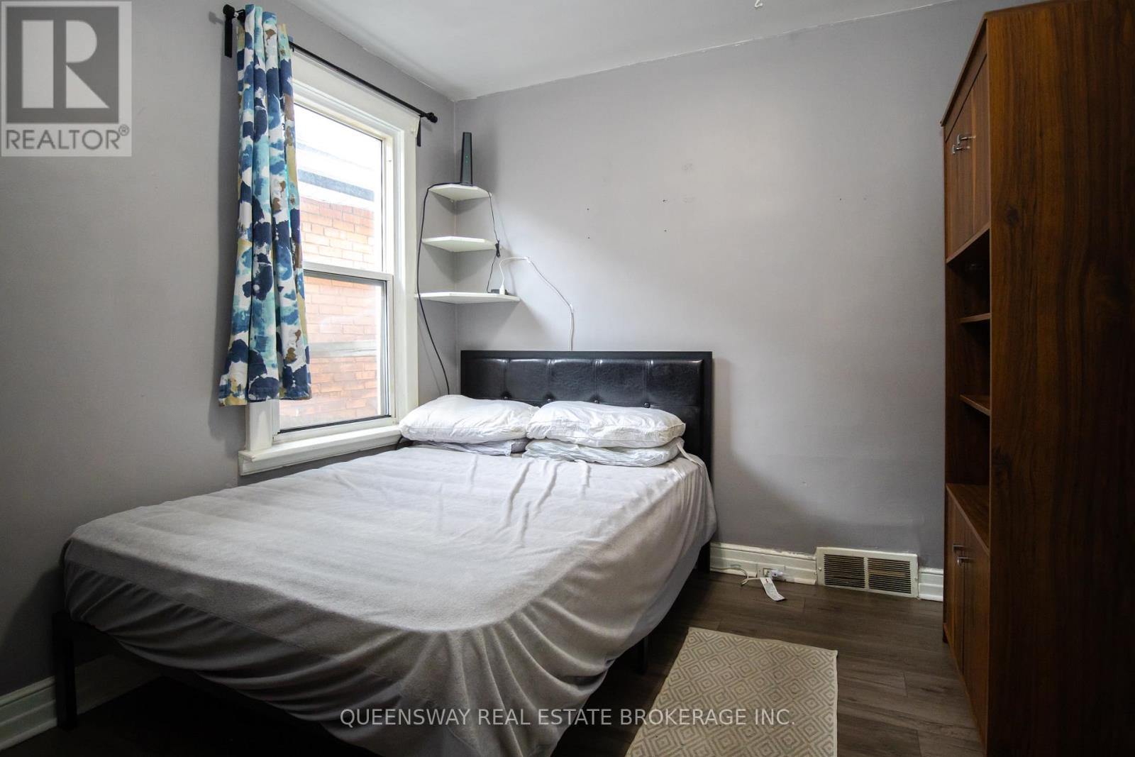 37 Hope Avenue, Hamilton, Ontario  L8H 2E1 - Photo 11 - X12545740