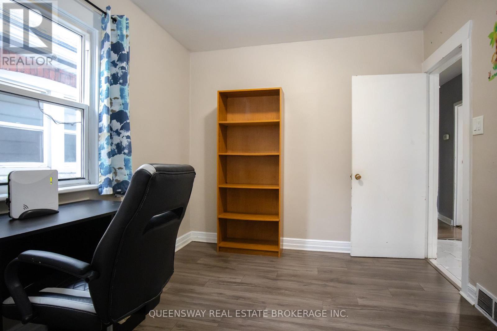 37 Hope Avenue, Hamilton, Ontario  L8H 2E1 - Photo 7 - X12545740