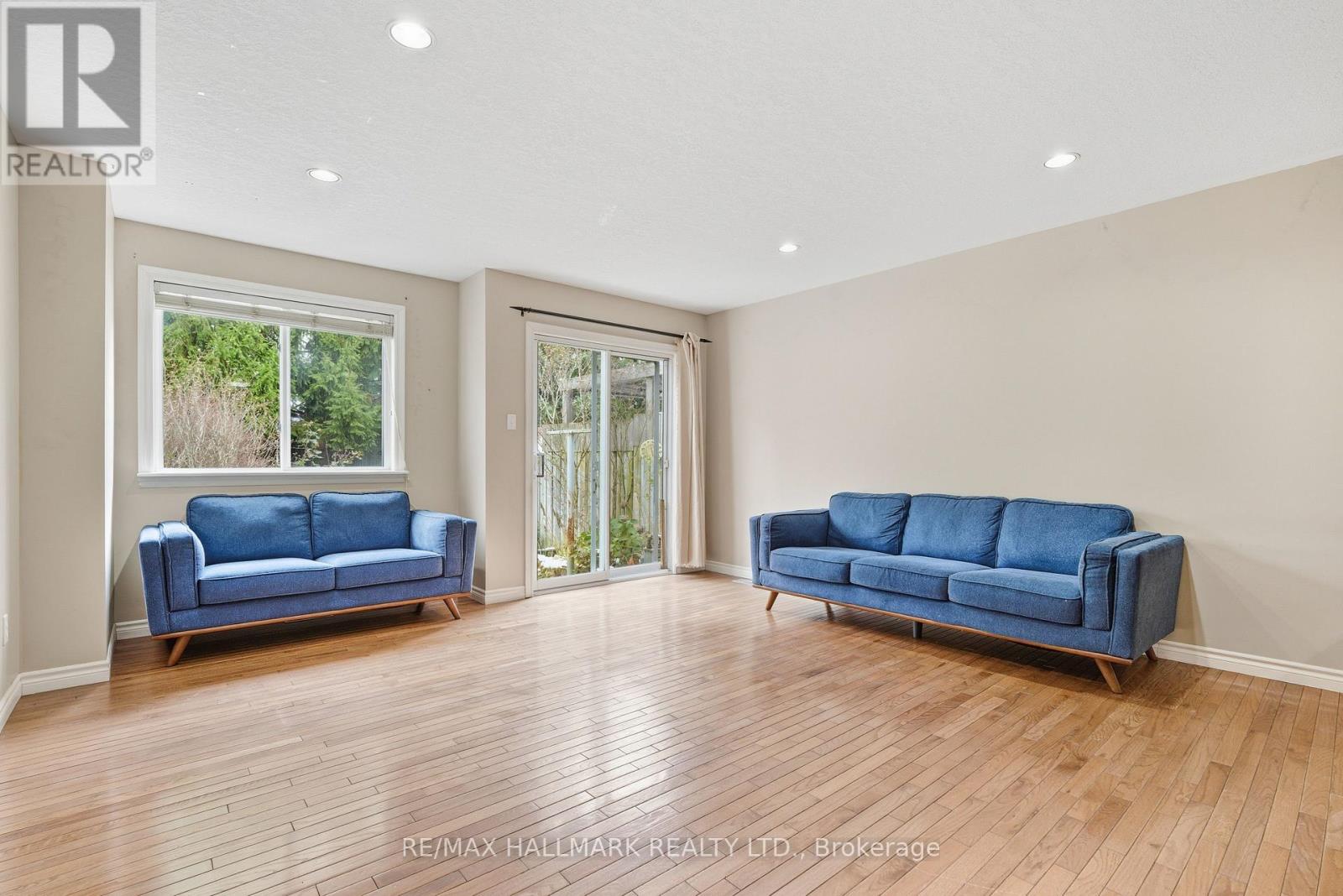 182 Kingswood Drive, Kitchener, Ontario  N2E 1S9 - Photo 11 - X12545762