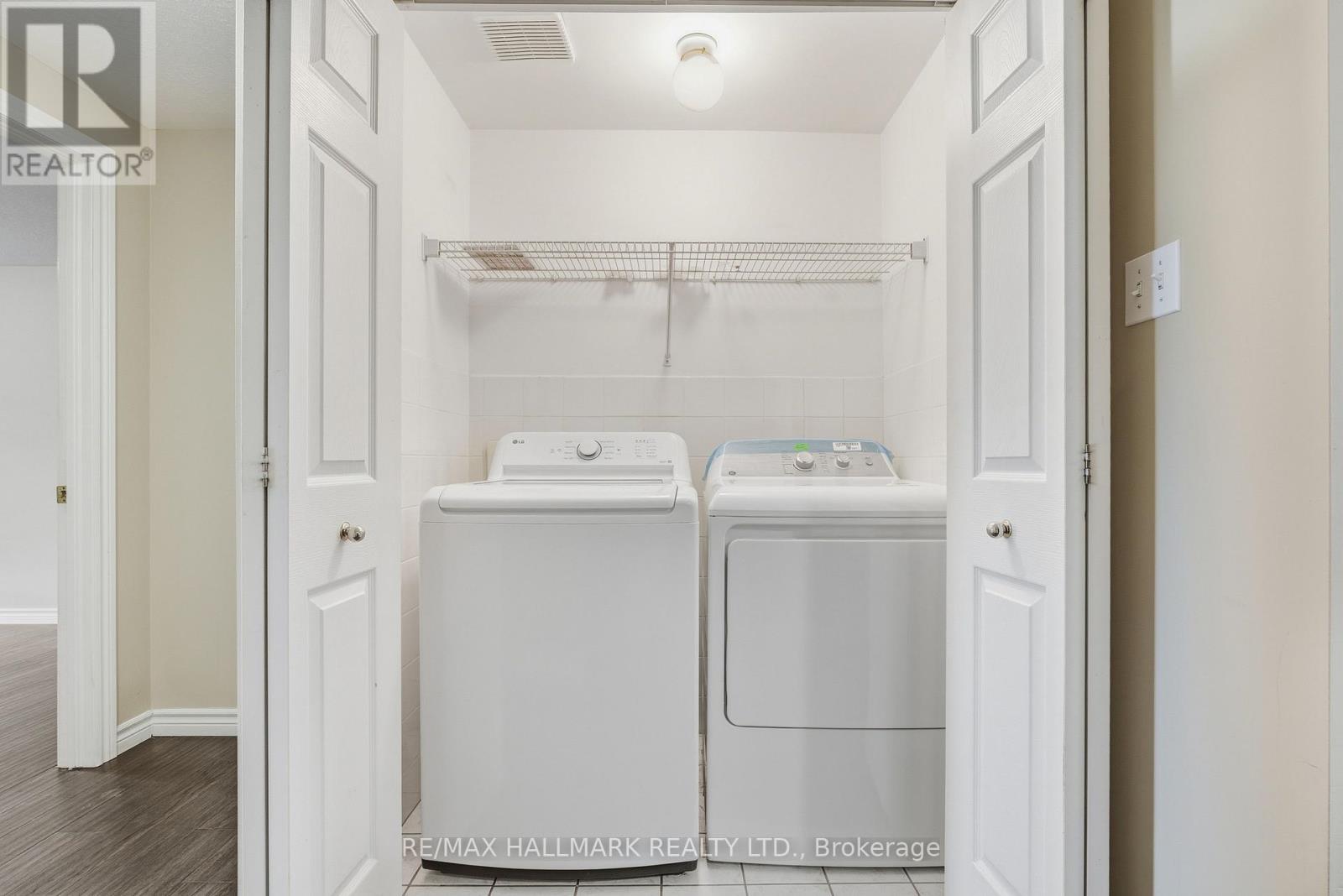 182 Kingswood Drive, Kitchener, Ontario  N2E 1S9 - Photo 13 - X12545762