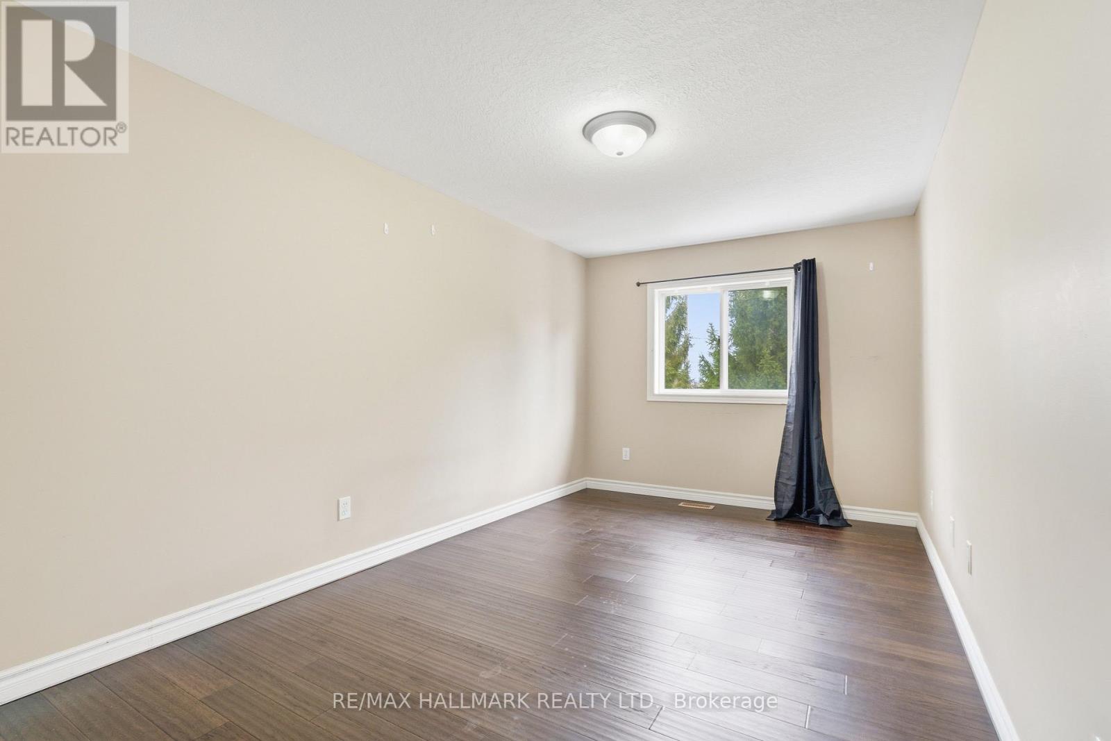 182 Kingswood Drive, Kitchener, Ontario  N2E 1S9 - Photo 16 - X12545762