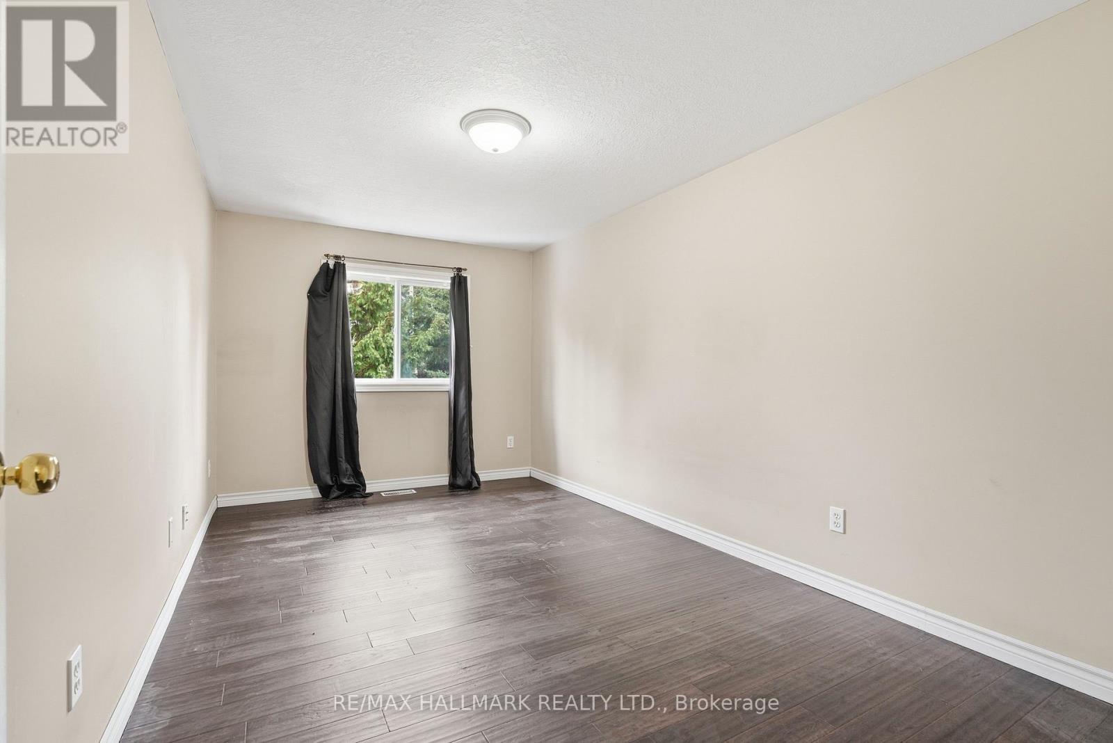 182 Kingswood Drive, Kitchener, Ontario  N2E 1S9 - Photo 18 - X12545762