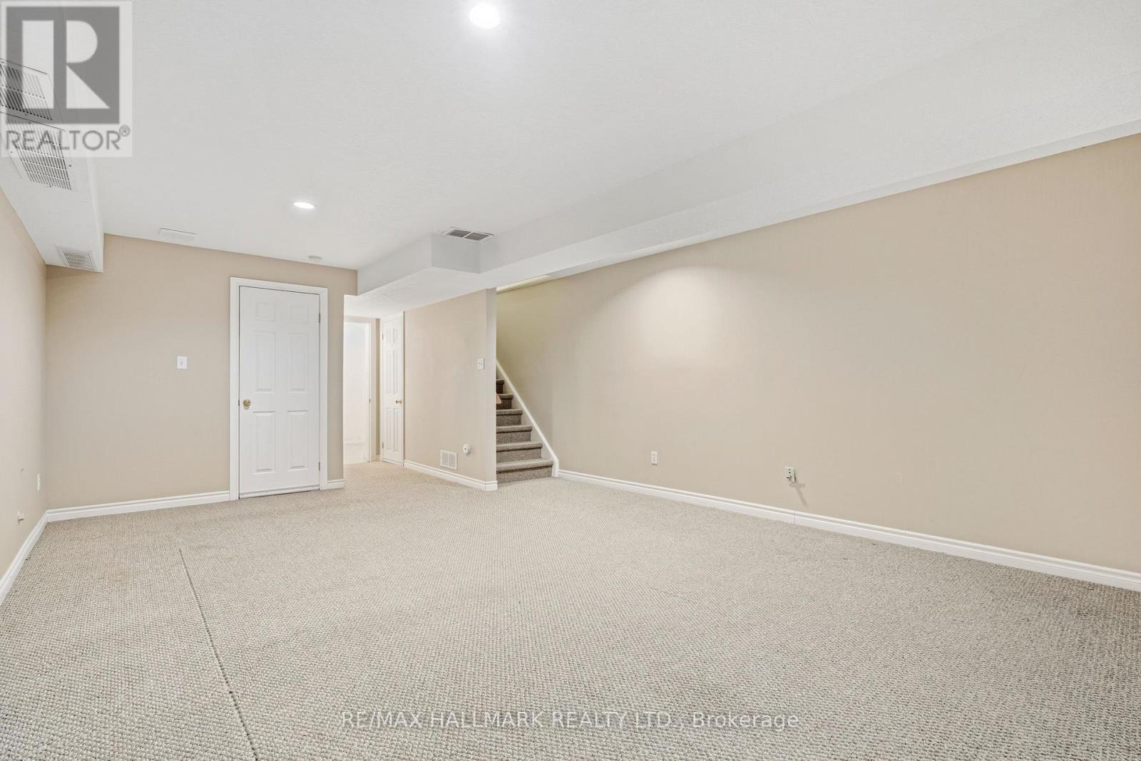 182 Kingswood Drive, Kitchener, Ontario  N2E 1S9 - Photo 29 - X12545762