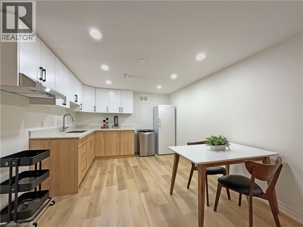 238 Kent Crescent, Burlington, Ontario L7L 4T1 - Photo 19 - 40788285