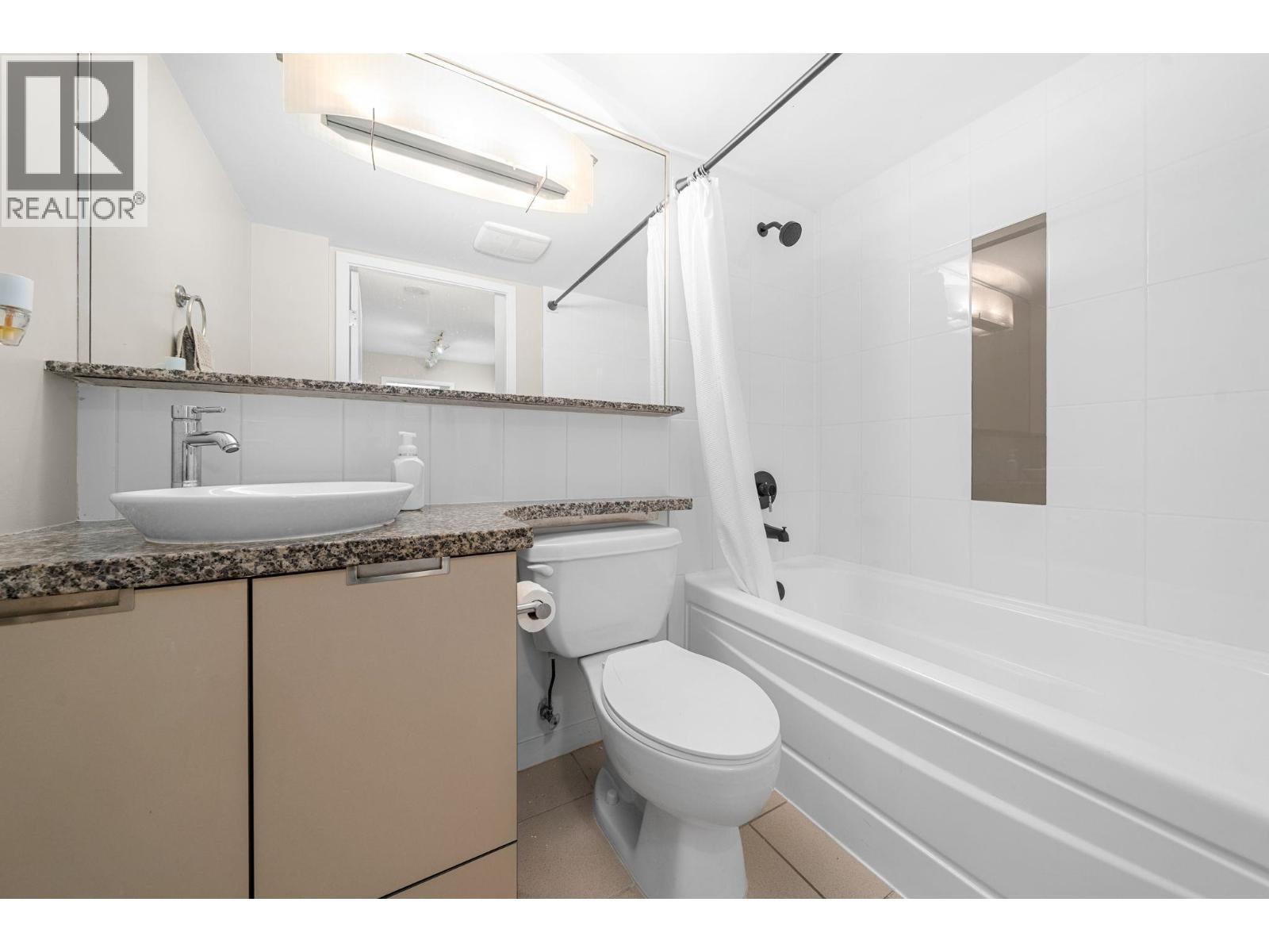 305 1082 Seymour Street, Vancouver, British Columbia  V6B 1X9 - Photo 19 - R3067453