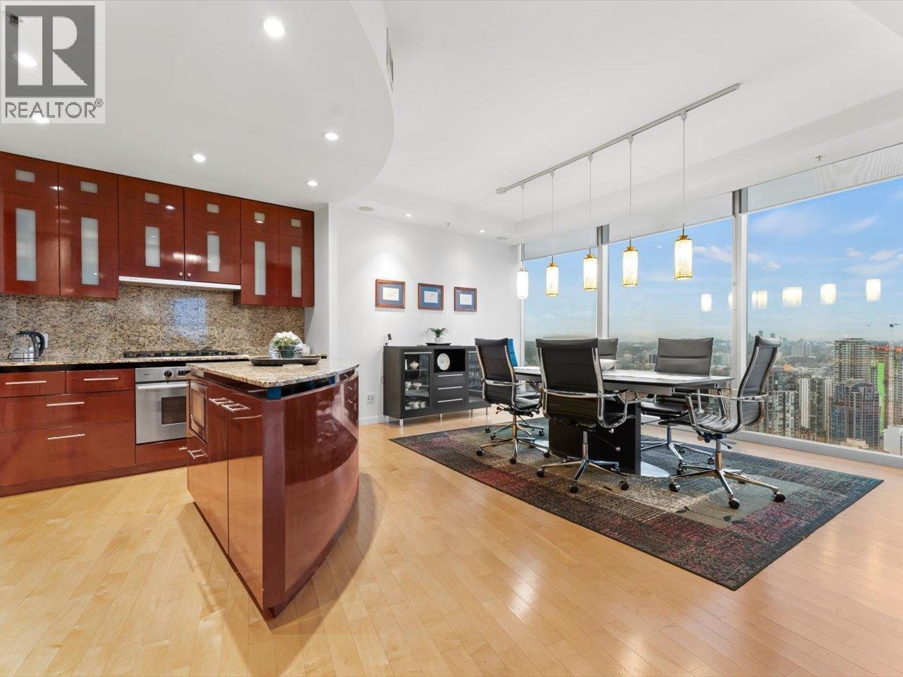 3704 938 Nelson Street, Vancouver, British Columbia V6Z 3A7 - Photo 2 - R3067454