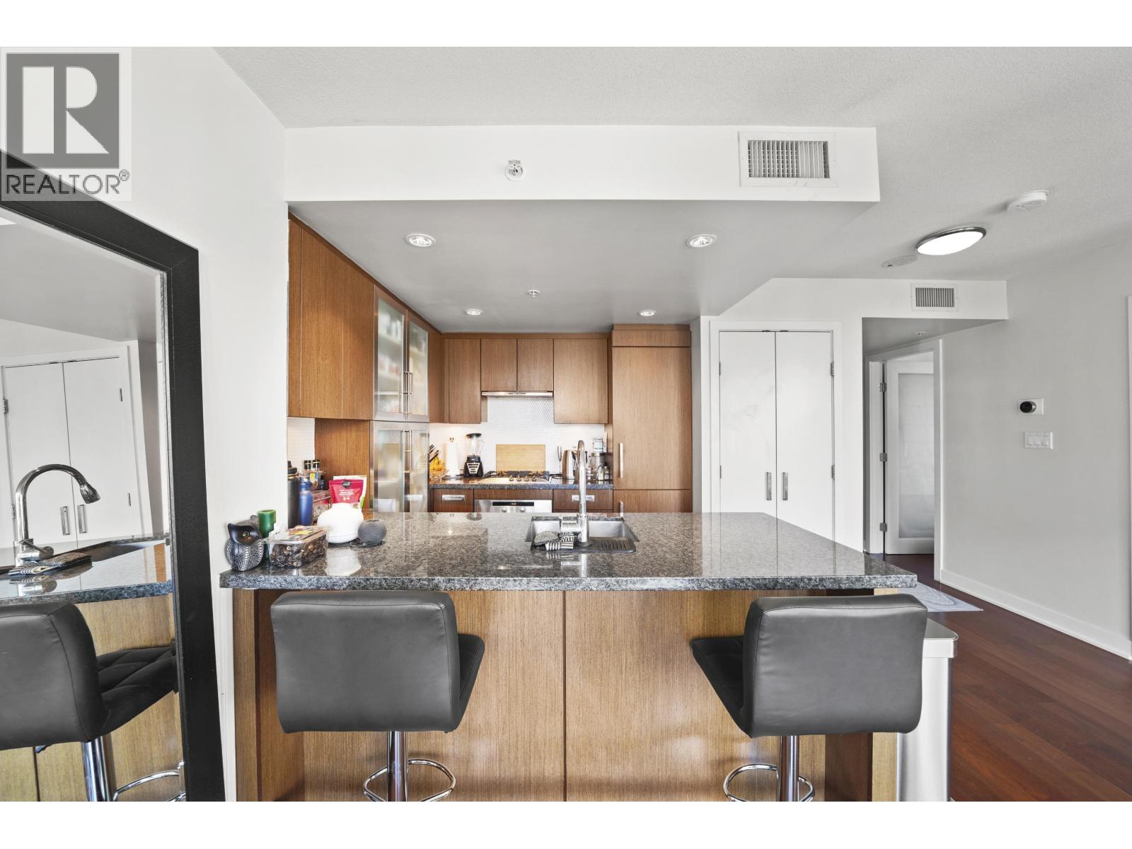 1708 1055 Richards Street, Vancouver, British Columbia  V6B 0C2 - Photo 13 - R3067456