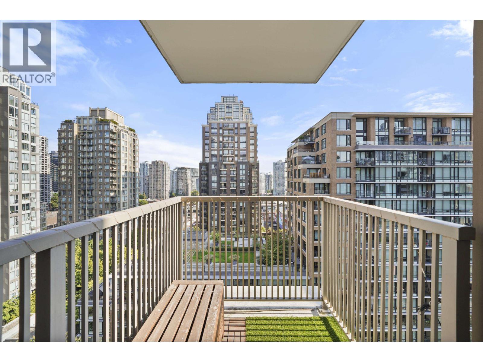 1708 1055 Richards Street, Vancouver, British Columbia  V6B 0C2 - Photo 3 - R3067456