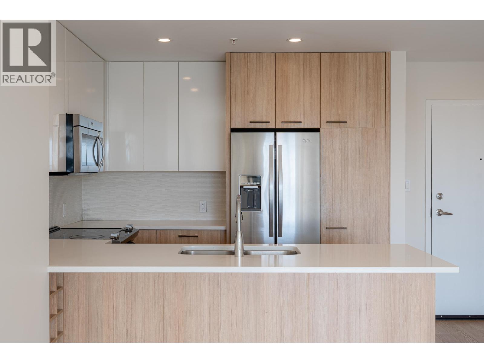 208 875 Gibsons Way, Gibsons, British Columbia V0N 1V0 - Photo 6 - R3067469