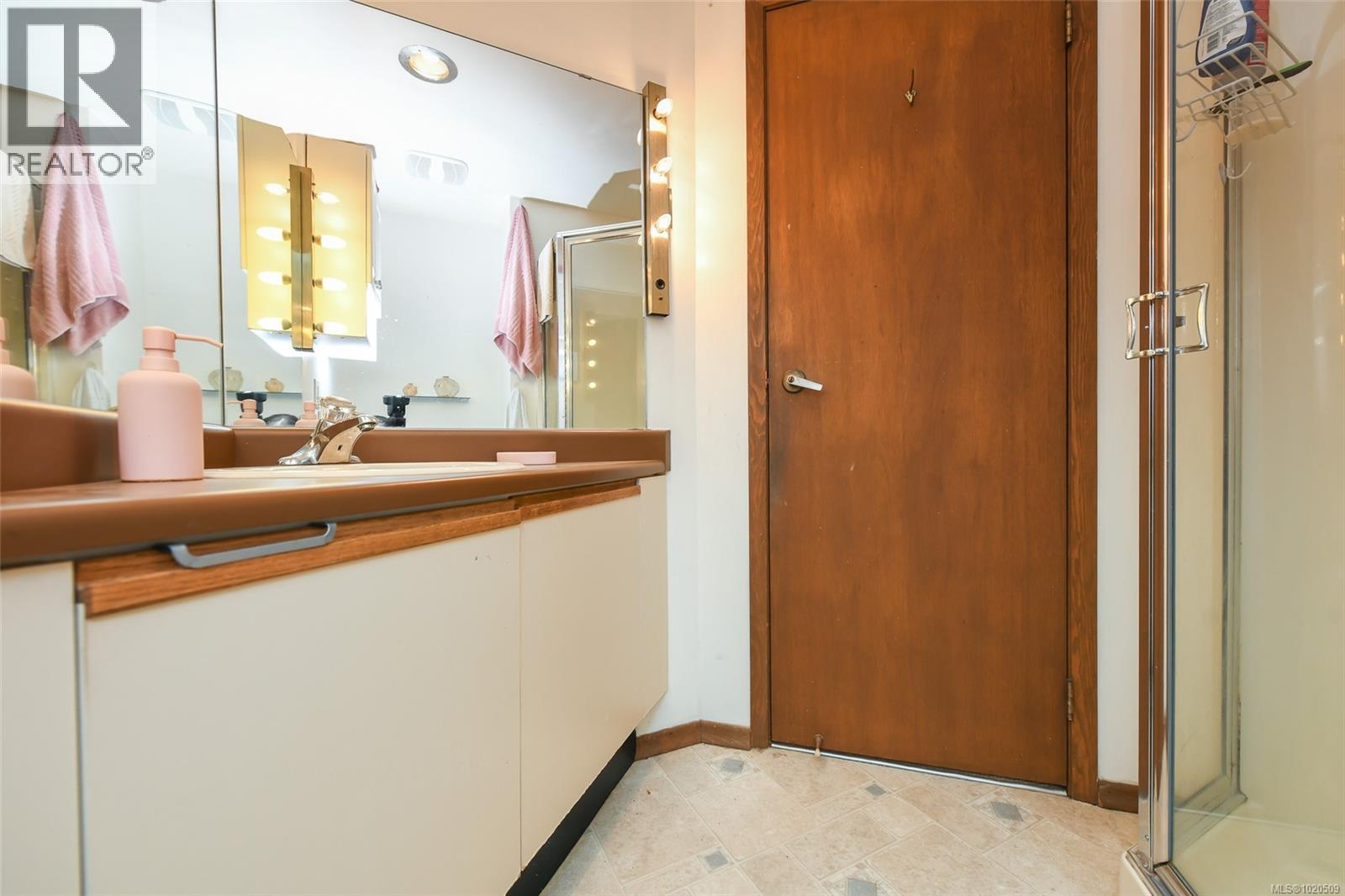 314 205 1st St, Courtenay, British Columbia  V9N 1A5 - Photo 17 - 1020509