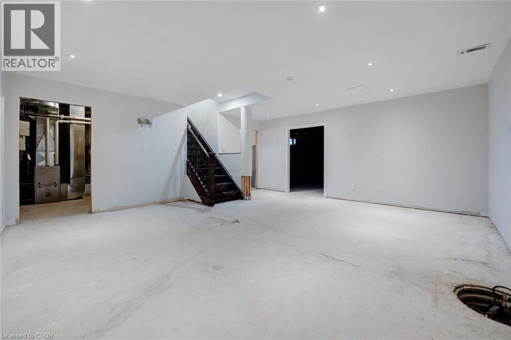 8 Ridgewood Drive, Richmond Hill, Ontario L4E 3M1 - Photo 43 - 40775929