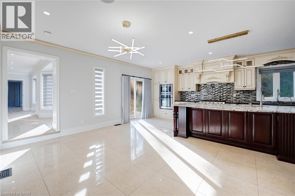 8 Ridgewood Drive, Richmond Hill, Ontario L4E 3M1 - Photo 22 - 40775929