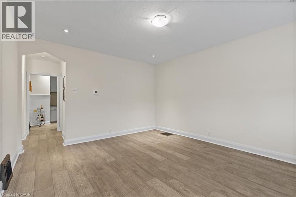 388 Lancaster Street W, Kitchener, Ontario  N2H 4V7 - Photo 8 - 40784392