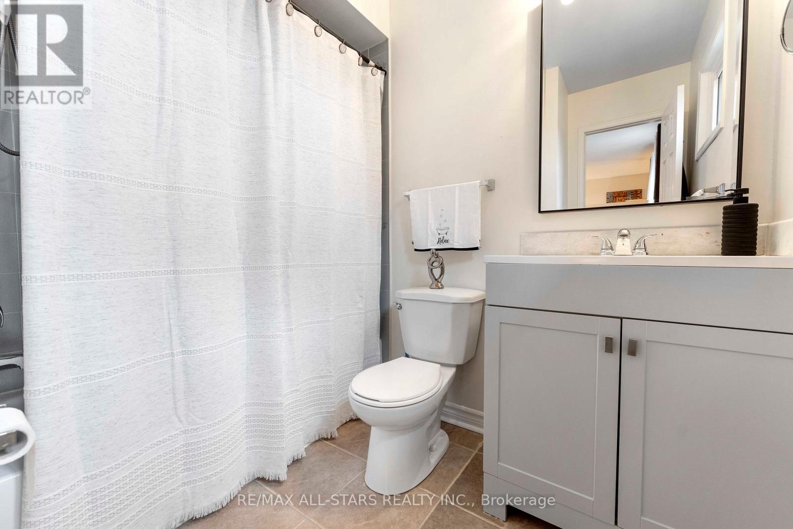 39 Kyle Crescent, Georgina, Ontario  L4P 3P5 - Photo 24 - N12545478