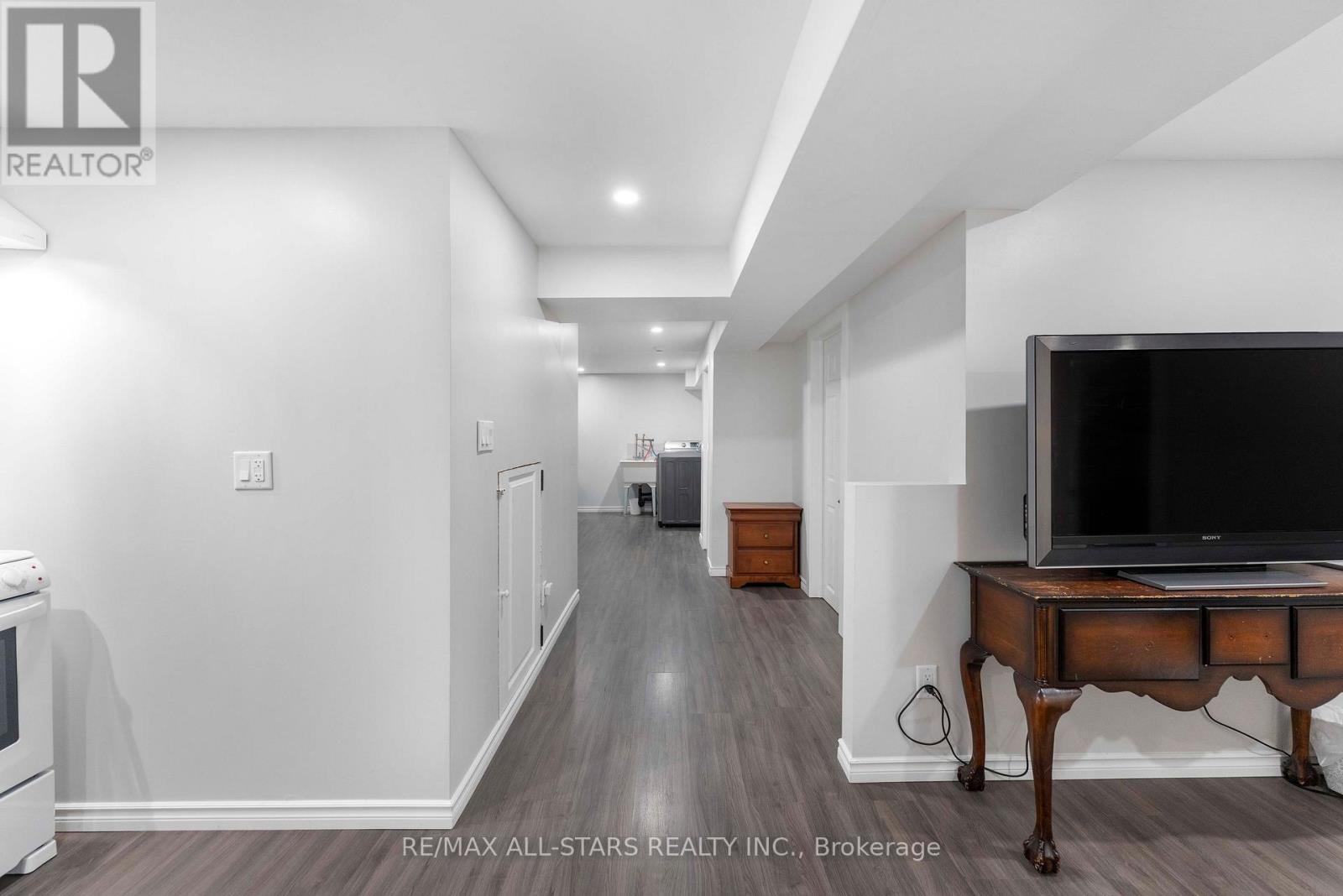 39 Kyle Crescent, Georgina, Ontario  L4P 3P5 - Photo 31 - N12545478