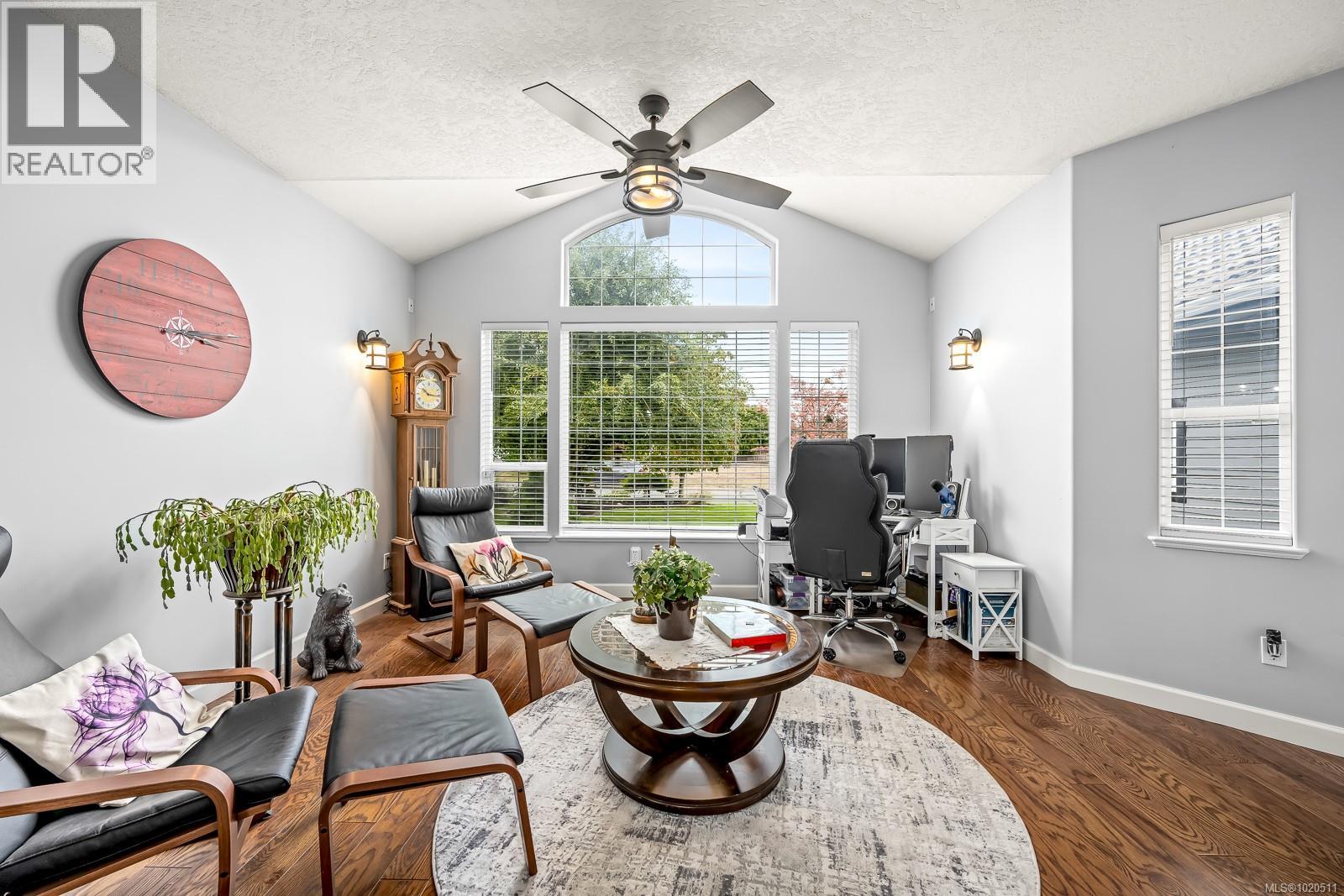 589 Monarch Dr, Courtenay, British Columbia  V9N 8R7 - Photo 2 - 1020511