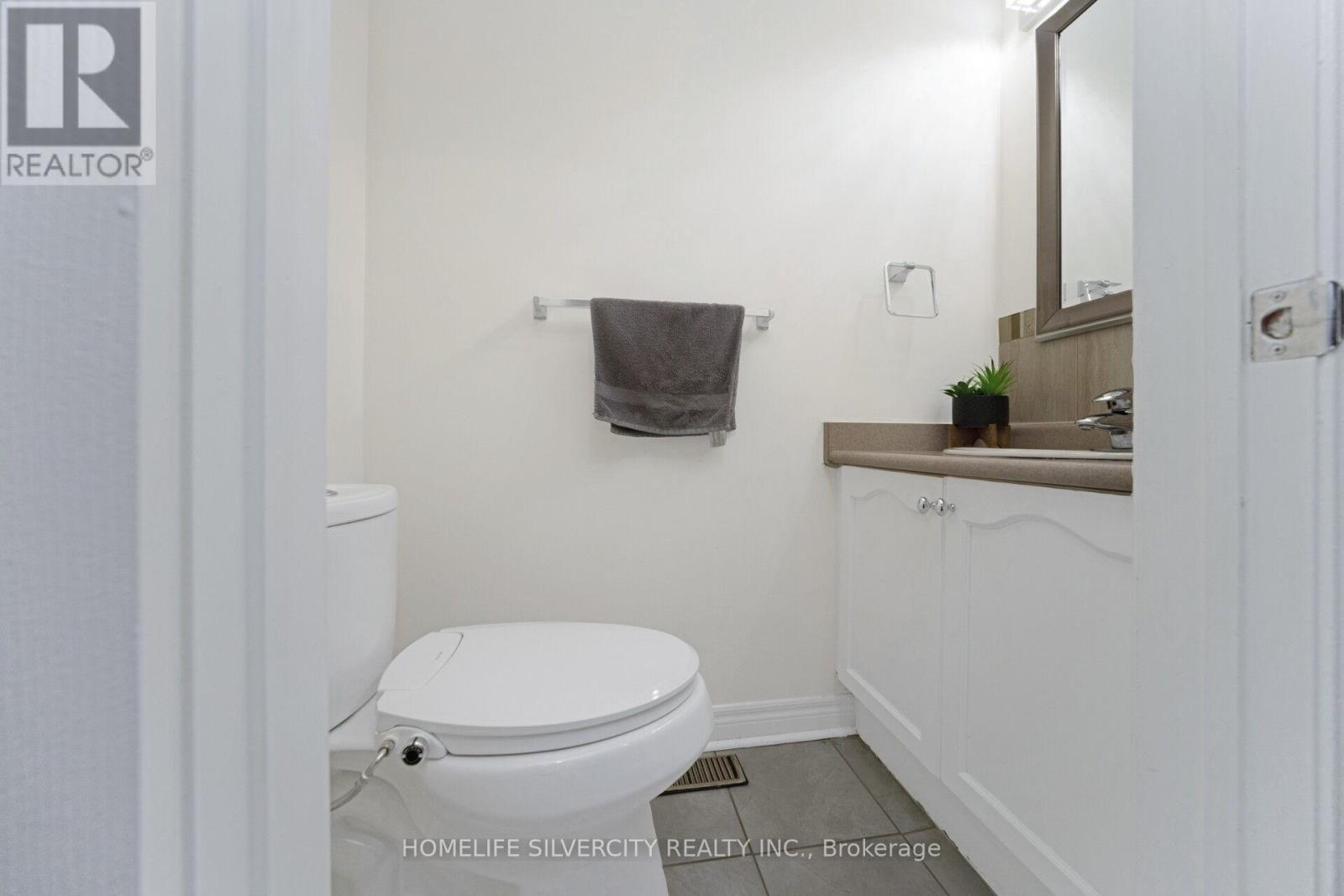 15 Diploma Drive, Brampton, Ontario  L6P 1M3 - Photo 35 - W12525328