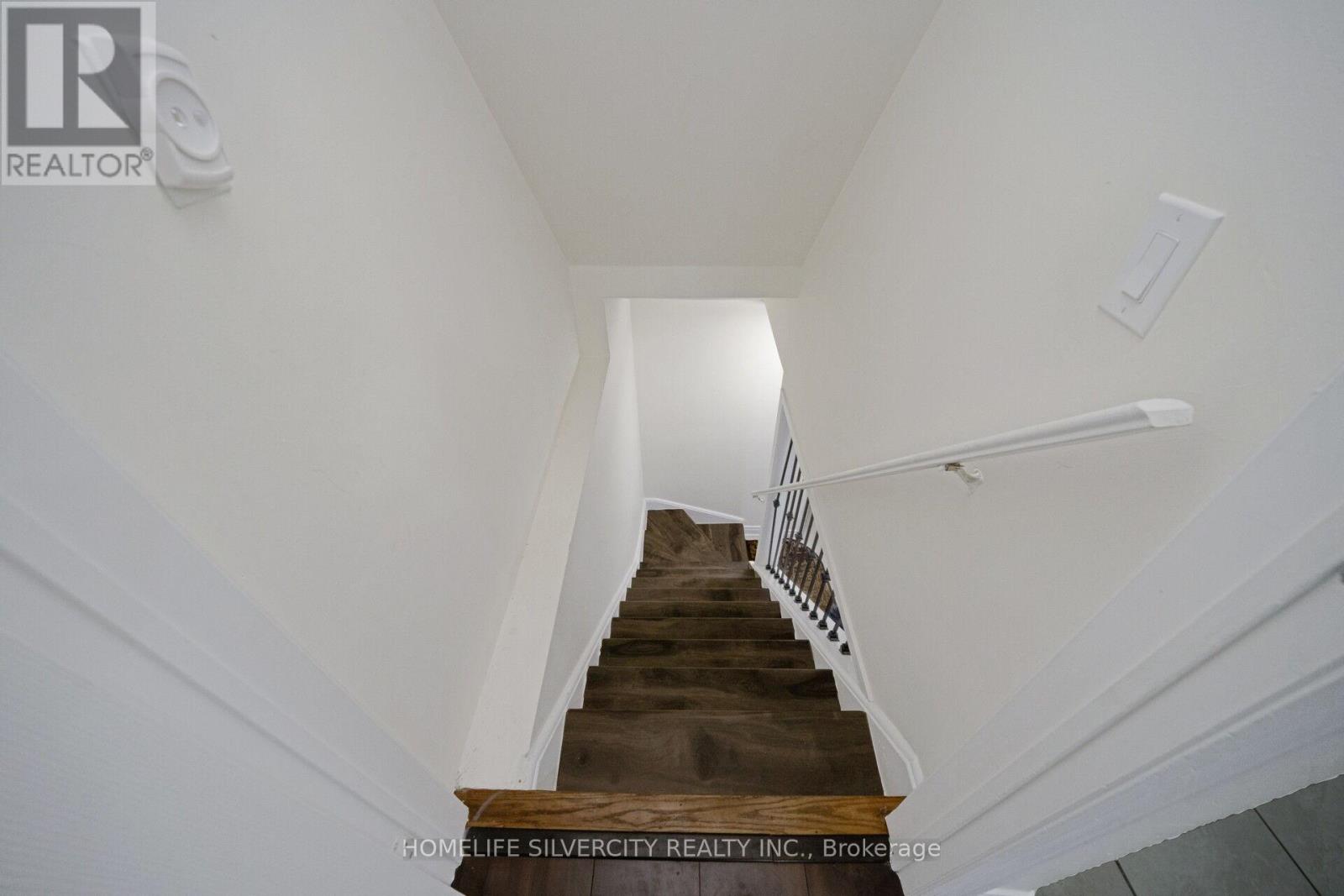 15 Diploma Drive, Brampton, Ontario  L6P 1M3 - Photo 27 - W12525328