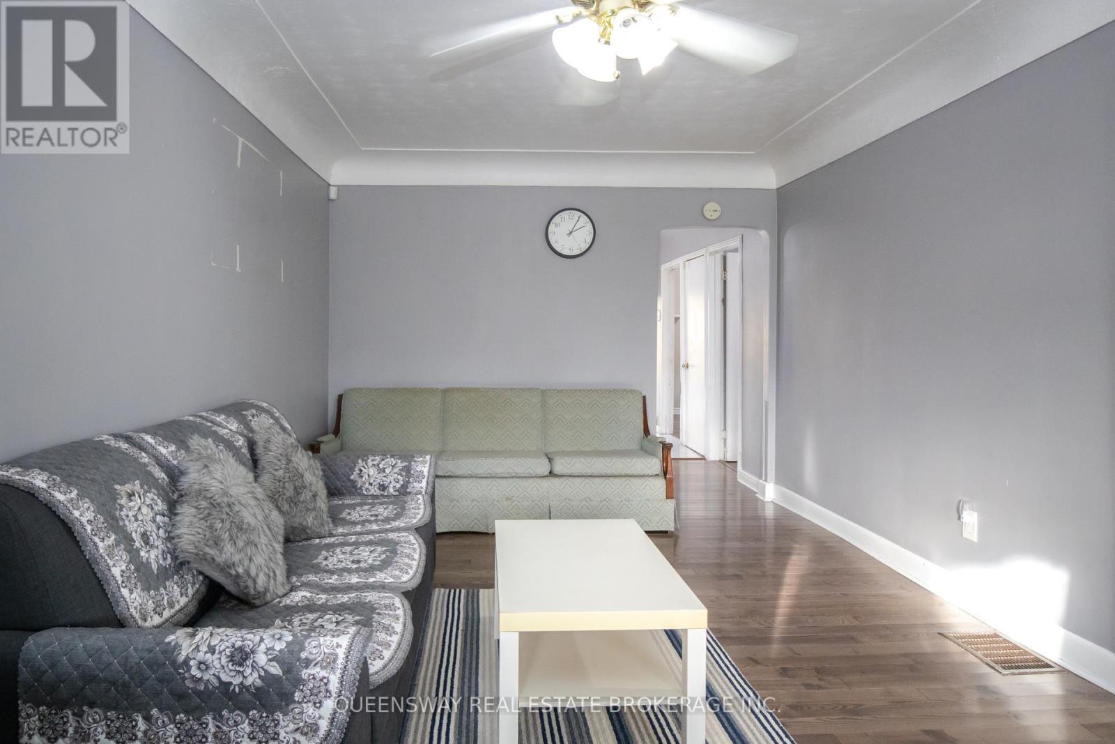 37 HOPE AVENUE, Hamilton, Ontario