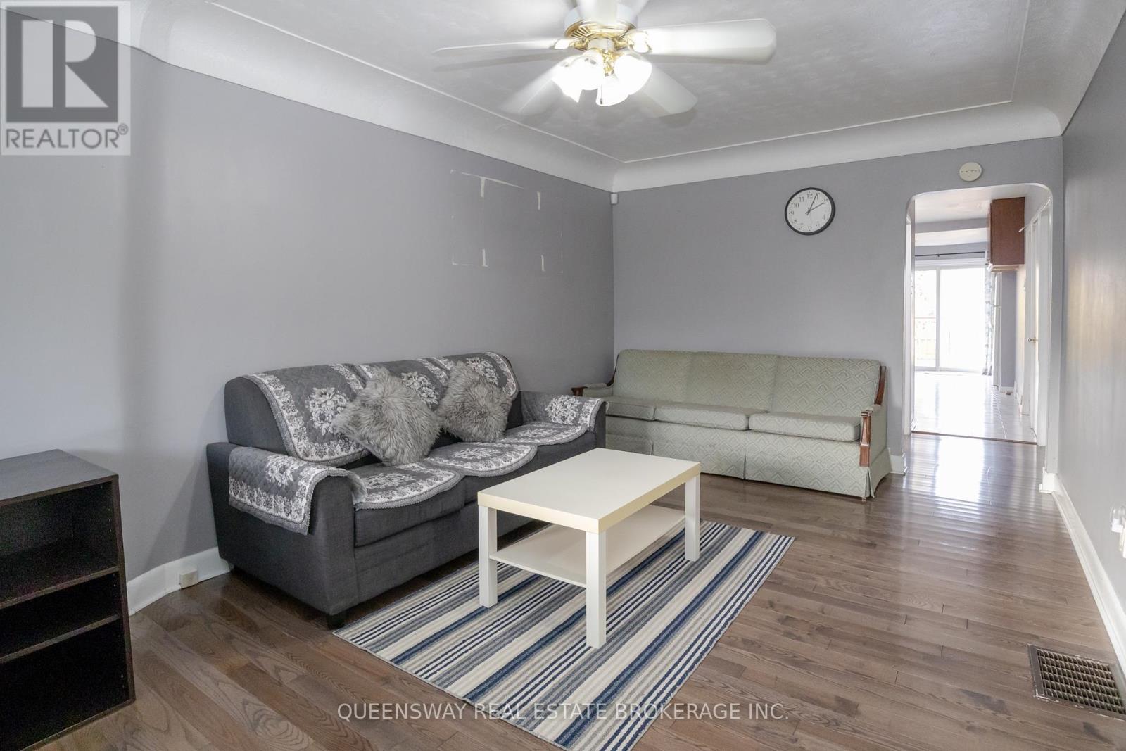 37 Hope Avenue, Hamilton, Ontario  L8H 2E1 - Photo 2 - X12545740