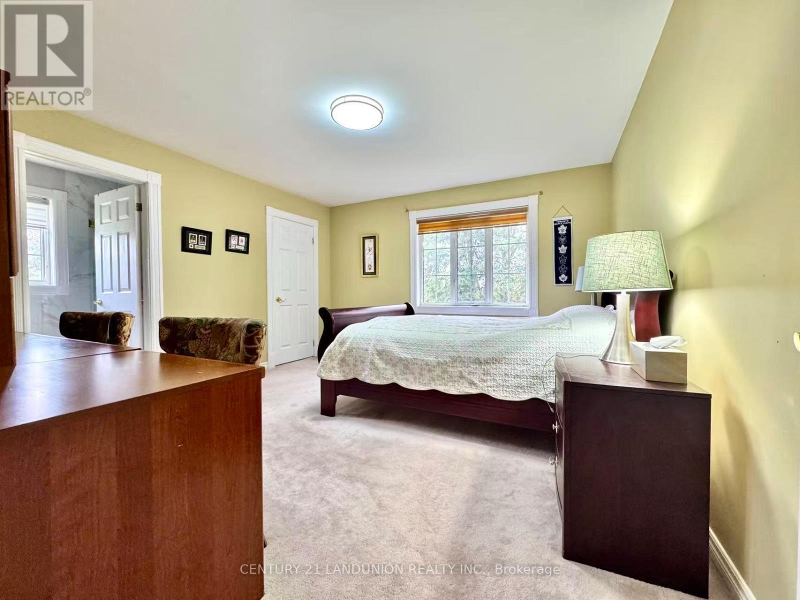 5 Dafoe Court, Aurora, Ontario L4G 7C8 - Photo 17 - N12540780