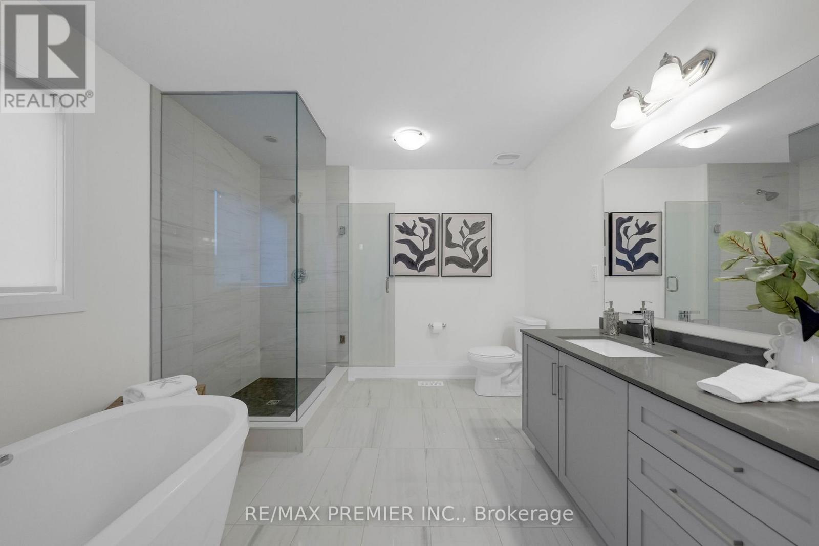 108 Bartram Crescent, Bradford West Gwillimbury, Ontario  L3Z 4J2 - Photo 34 - N12545196