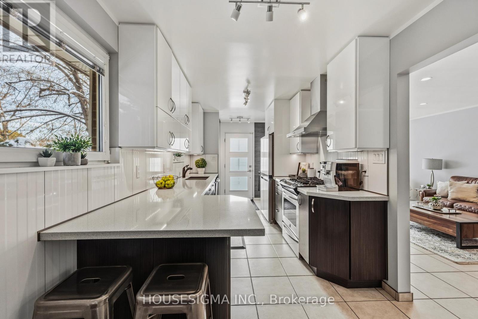 427 Lolita Gardens, Mississauga, Ontario  L5A 2A8 - Photo 21 - W12539874