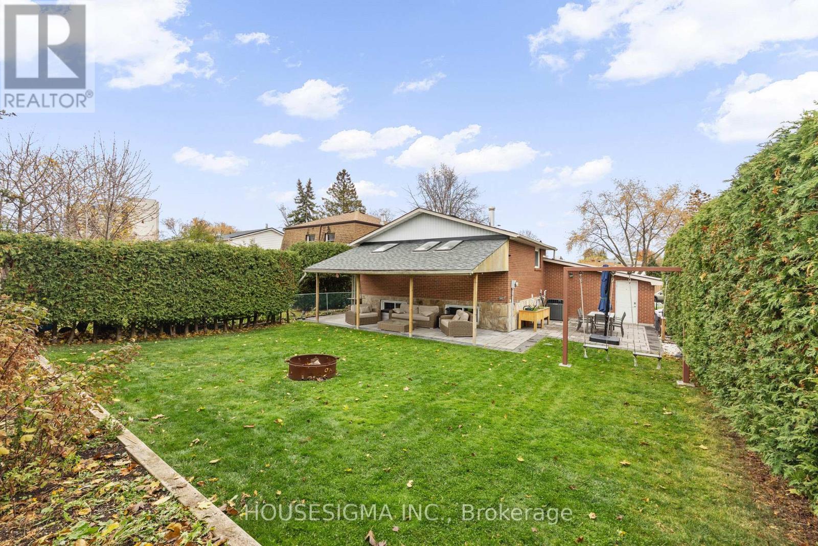 427 Lolita Gardens, Mississauga, Ontario  L5A 2A8 - Photo 32 - W12539874